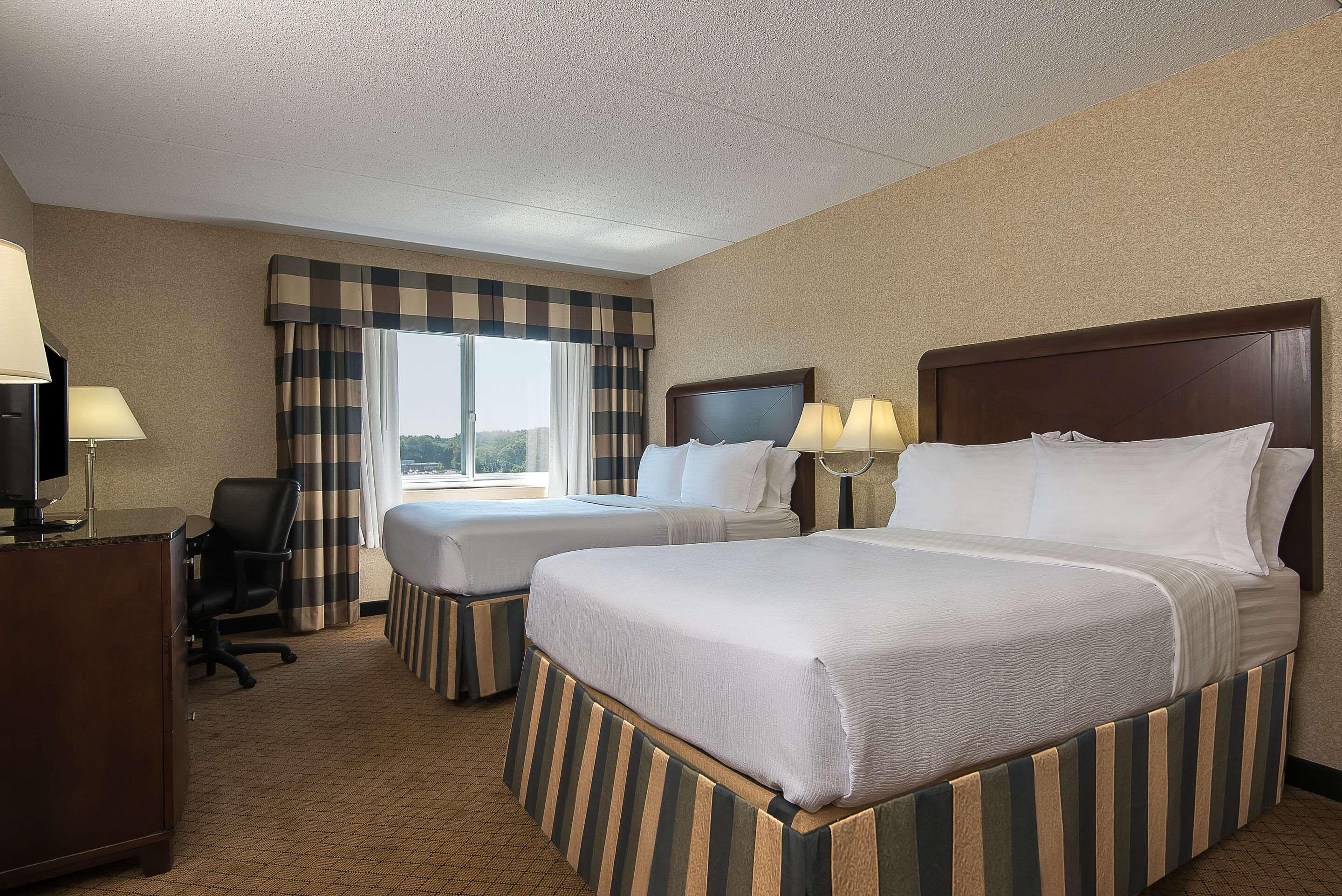 Clarion Hotel Taunton Exterior photo